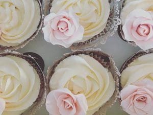 cupcakes-and-bakes-featured